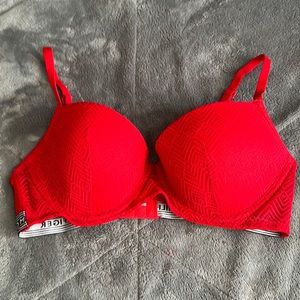 Tommy hilfiger bra